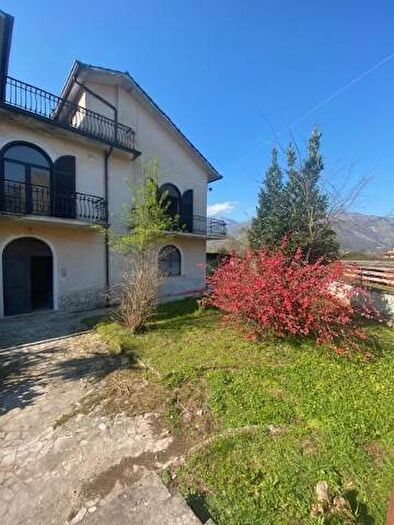 Appartamento trilocale in affitto in Via Strette Camere, Centro, SantElia Fiumerapido