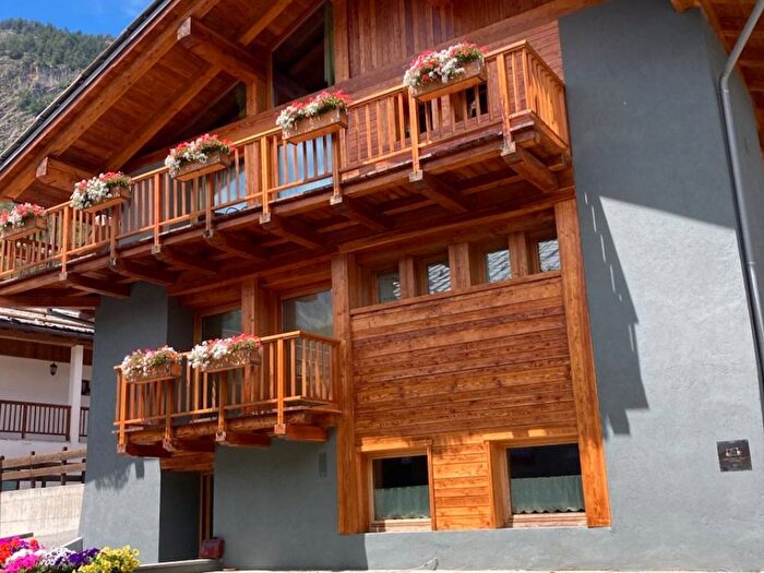 Appartamento trilocale in affitto in Frazione Melezet, Centro, Bardonecchia