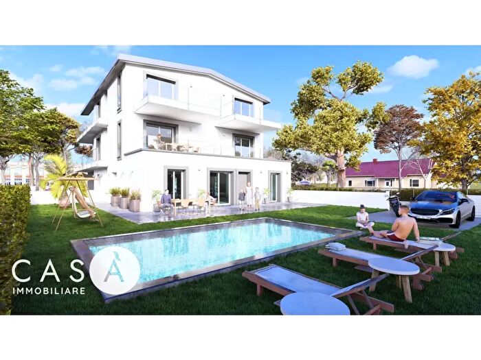 Appartamento trilocale in vendita in Via Pinarella, Cervia