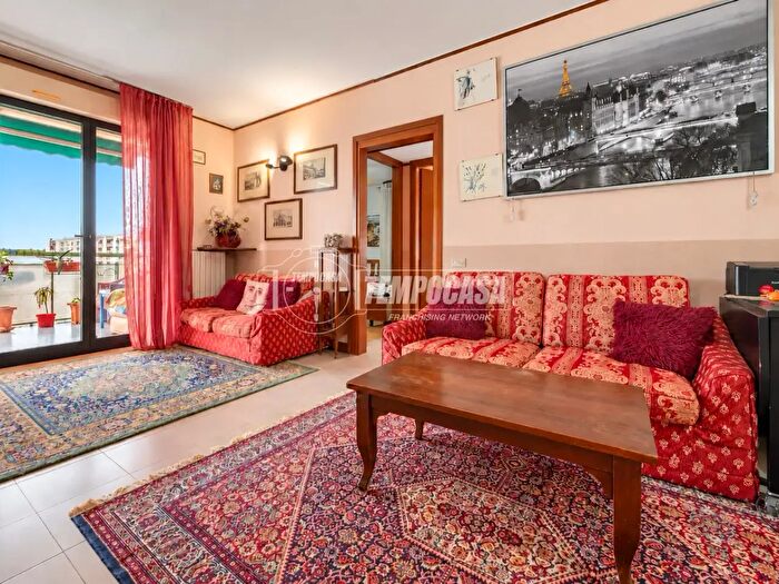 Appartamento trilocale in vendita in Via San Mamete, Milano