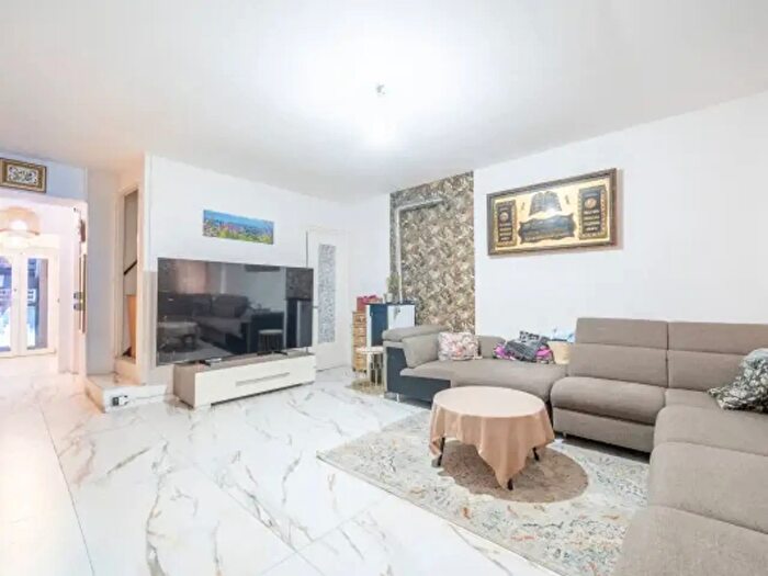 Casa quadrilocale in vendita in Via Monsignor Giuseppe Ronco, Villafranca Piemonte