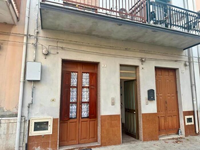Casa con 6 locali in vendita in Via Barcellona Castroreale, Barcellona Pozzo Di Gotto