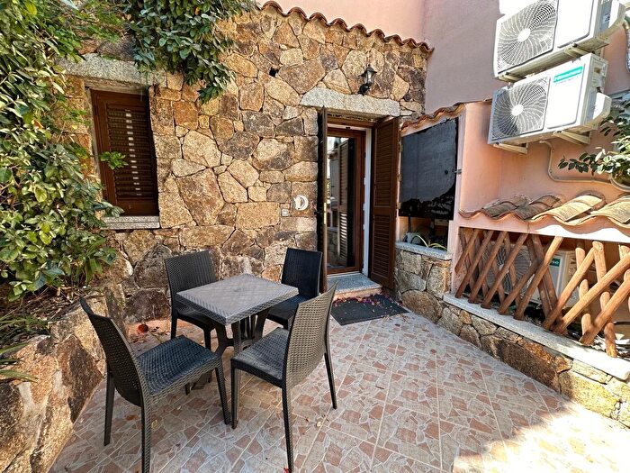 Casa con 5 locali in vendita in Via delle Isole, San Teodoro