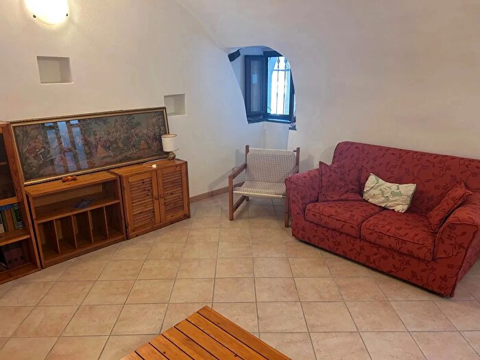 Appartamento trilocale in vendita in Via P Gibelli N, Ventimiglia