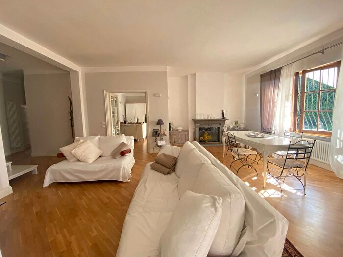 Casa con 12 locali in vendita in Quarrata, Quarrata