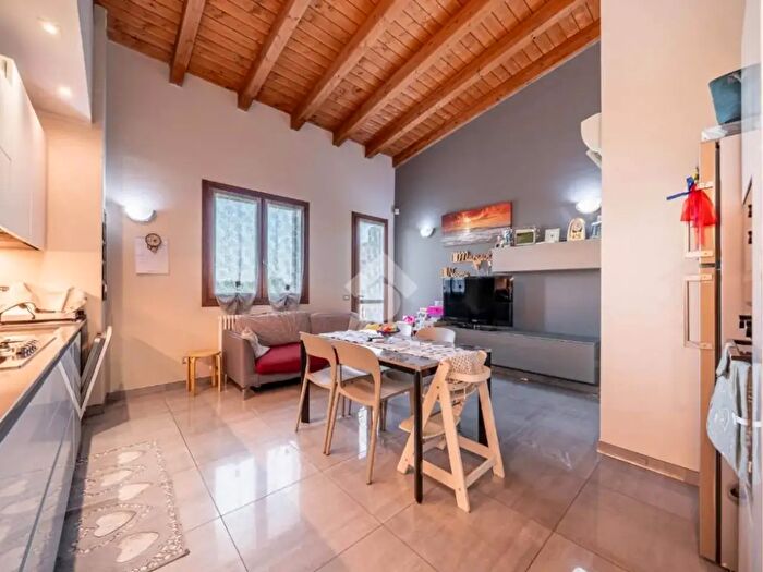 Appartamento trilocale in vendita in Via Caduti di Nassiriya, Baricella