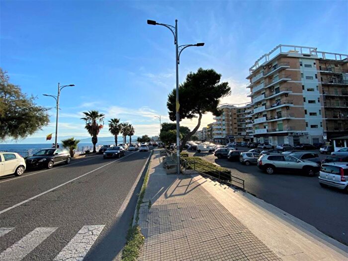 Appartamento bilocale in affitto in Catanzaro Lido, Catanzaro