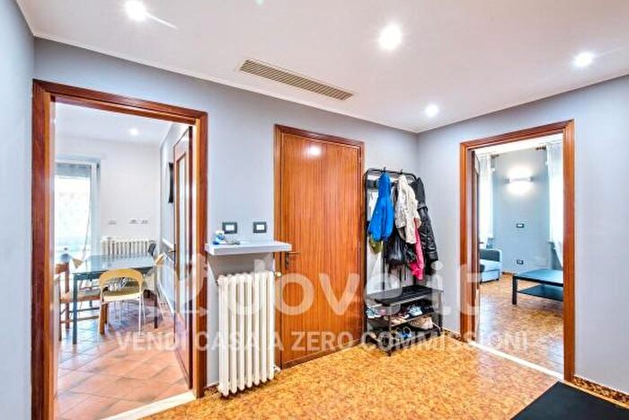 Case in Vendita e in Affitto - 3