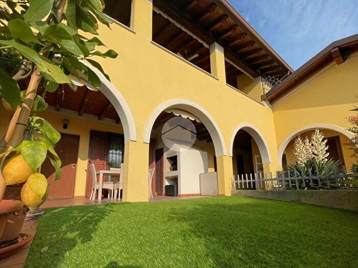 Appartamento trilocale in affitto in Via galetti, Centro, Padenghe sul Garda