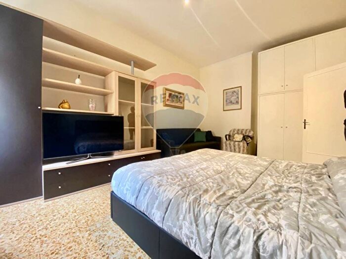 Appartamento trilocale in affitto in Leopoldo Vittorio Emanuele Statuto, Firenze