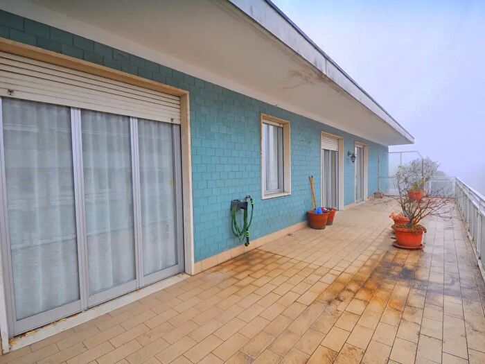 Appartamento trilocale in vendita in Novara