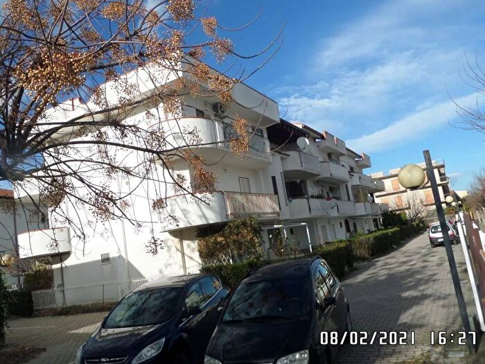 Appartamento trilocale in affitto in Via Mughetti No Number, Villapiana Lido, Villapiana