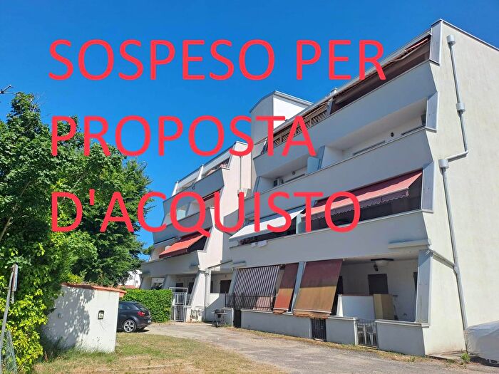 Appartamento trilocale in vendita in Via Carracci, Comacchio