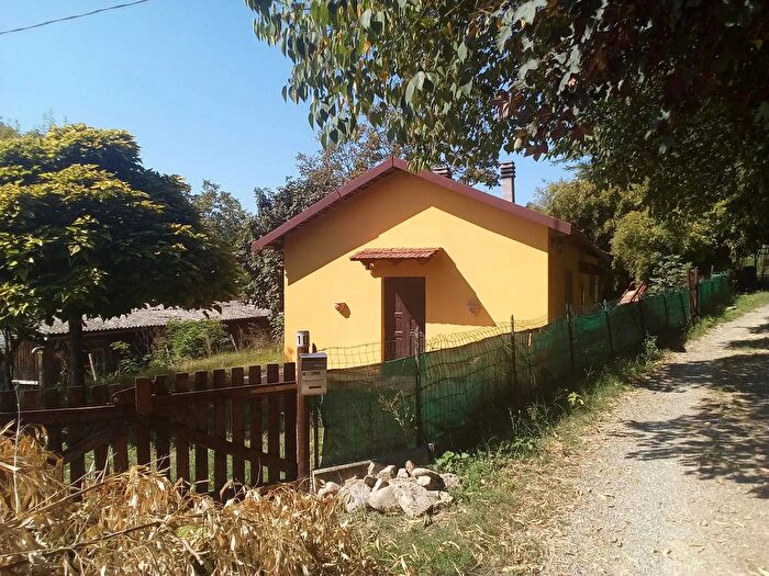 Casa quadrilocale in vendita in Acqui Terme