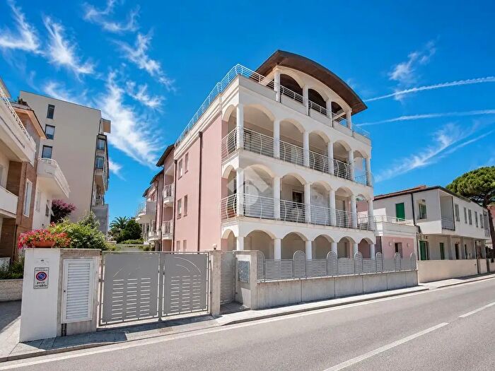Appartamento trilocale in vendita in Via Milano, Giulianova