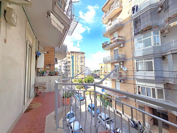 Appartamento trilocale in vendita in Via Nazario Sauro, Casoria