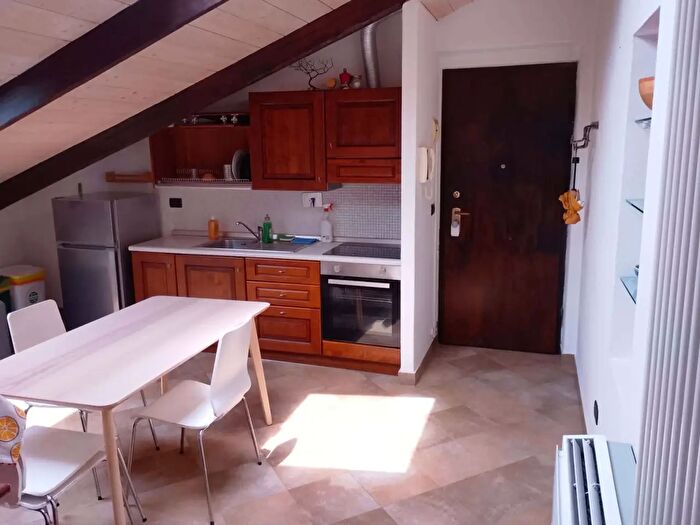 Appartamento monolocale in affitto in Via Bra, Torino