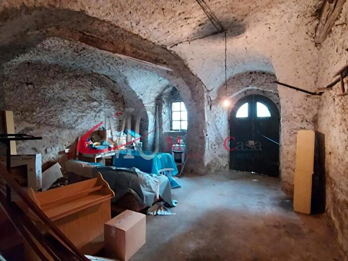 Casa con 7 locali in vendita in Via S Rocco, Villa Lagarina