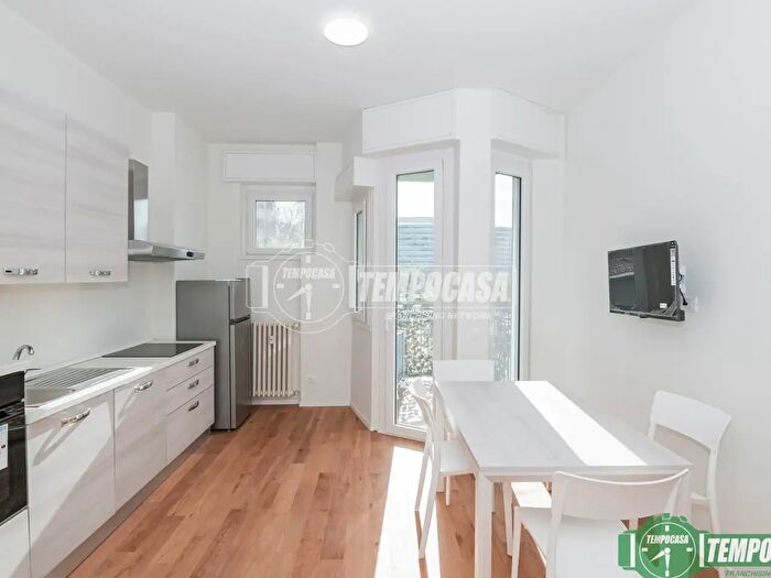 Appartamento trilocale in vendita in Via della Libertà, San Donato Milanese