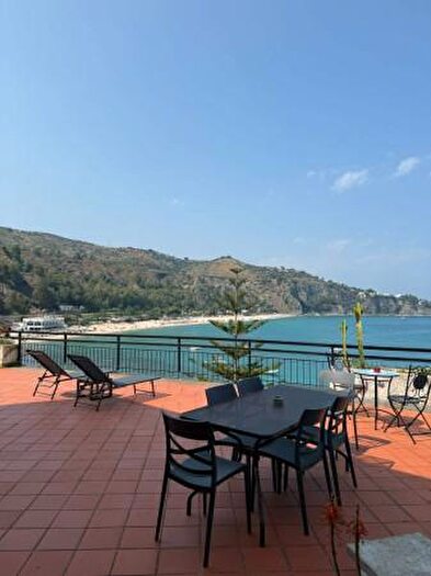 Casa con 6 locali in affitto in Caminia, Staletti