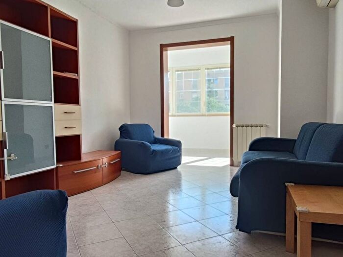 Appartamento bilocale in affitto in Via Courbet, Torre Gaia, Roma