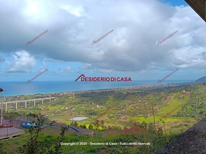 Casa quadrilocale in vendita in Via Molino, Collesano