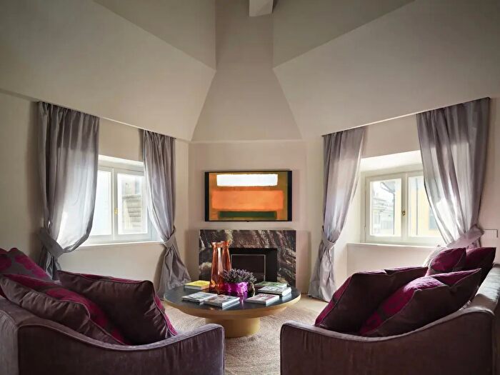 Appartamento con 5 locali in affitto in Via Tornabuoni, Firenze