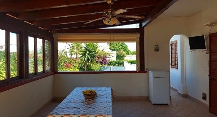 Casa con 5 locali in vendita in Carovigno