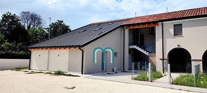 Appartamento quadrilocale in vendita in Via Toscanigo Salzano, Salzano