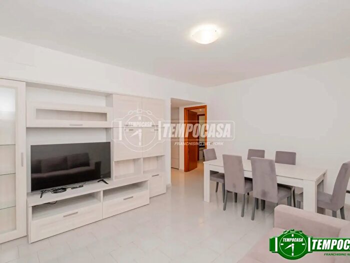 Appartamento trilocale in vendita in Via Milly, Milano