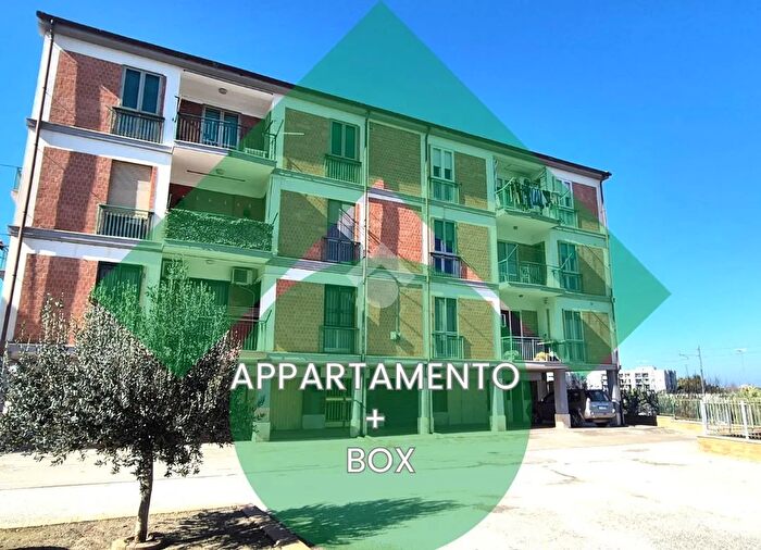 Appartamento quadrilocale in vendita in Via Benedetto De Luca, Foggia