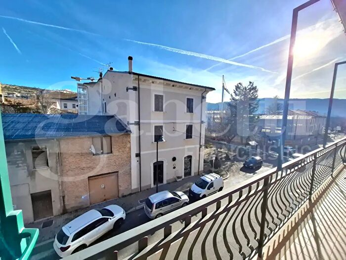 Appartamento quadrilocale in vendita in Via San Pasquale, Rocca Di Mezzo