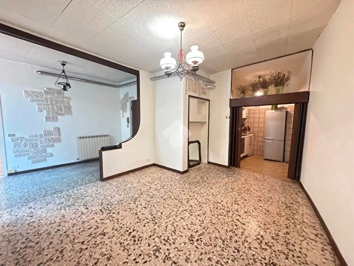 Appartamento trilocale in vendita in Via San Tomaso, Bergamo