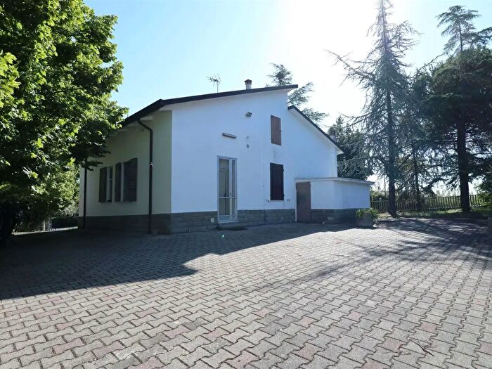 Casa con 5 locali in vendita in Longiano