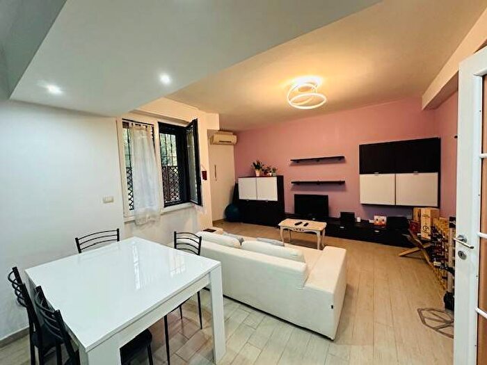 Appartamento trilocale in affitto in Via Enrico Fermi, Centro, San Donato Milanese