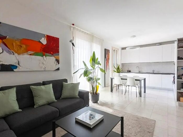 Appartamento trilocale in vendita in Via Risorgimento, Monticello Brianza