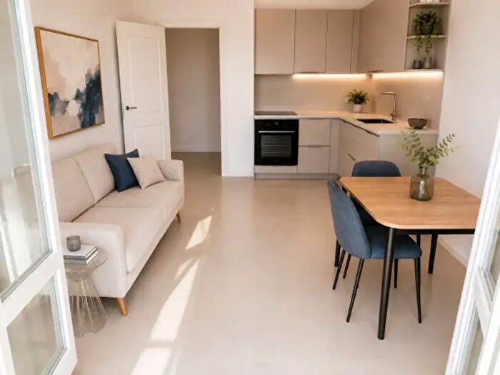 Appartamento trilocale in vendita in Via Savona, Milano