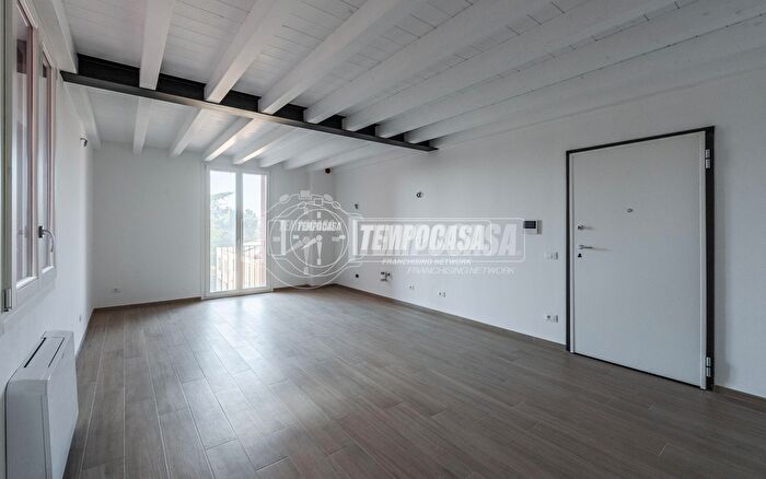 Appartamento quadrilocale in vendita in Via Giuseppe Garibaldi, Minerbio