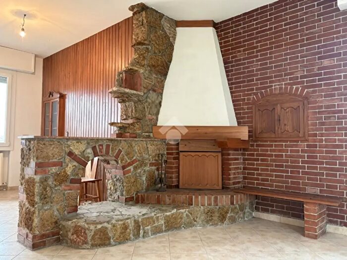 Casa con 6 locali in vendita in Via Comacchio, Ferrara