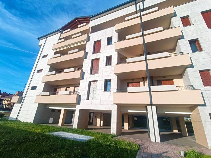 Appartamento bilocale in affitto in Via Bazzana Inferiore, Assago