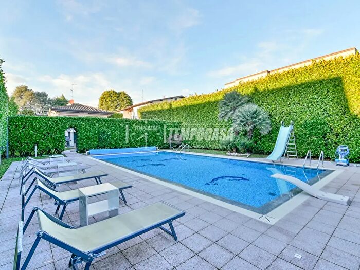 Casa con 5 locali in vendita in Via Giambattista Pergolesi, Cantu