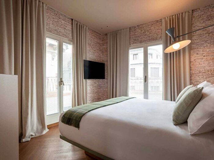 Appartamento bilocale in affitto in Via Alessandro Manzoni, Scala Manzoni, Milano