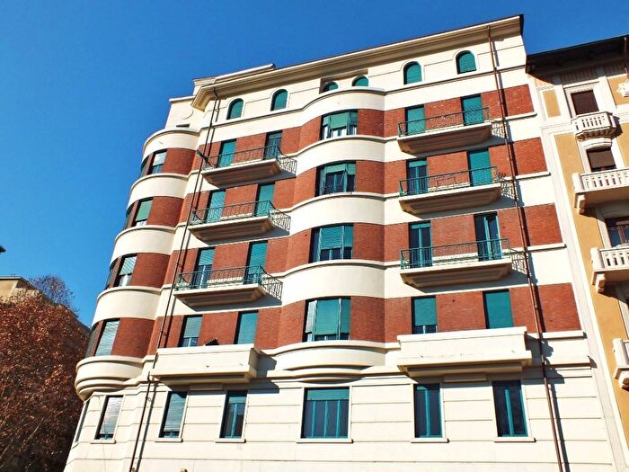 Appartamento con 5 locali in affitto in Corso Carlo e Nello Rosselli, Crocetta, Torino