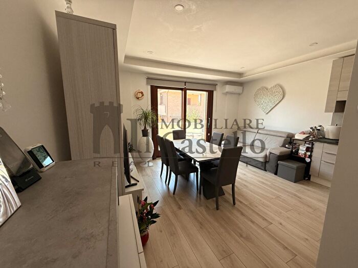 Appartamento trilocale in vendita in Via Vittorio Formentano, Castiglione Del Lago