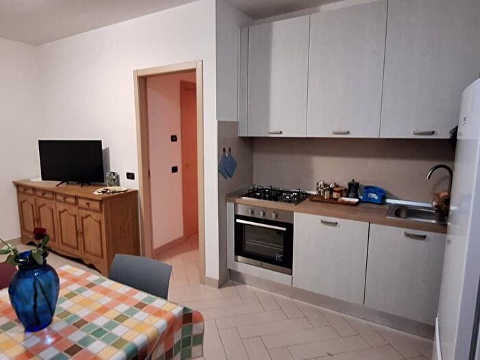 Appartamento trilocale in affitto in Via Donego, Santo Stefano al Mare