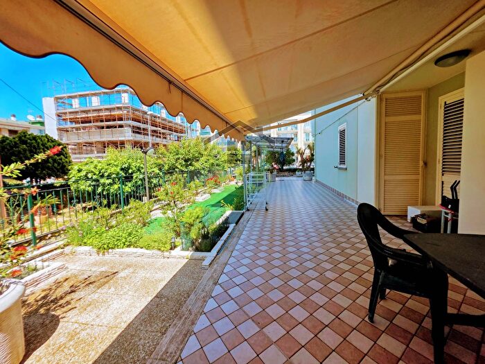 Appartamento con 5 locali in vendita in Via Monti della Laga, San Benedetto Del Tronto