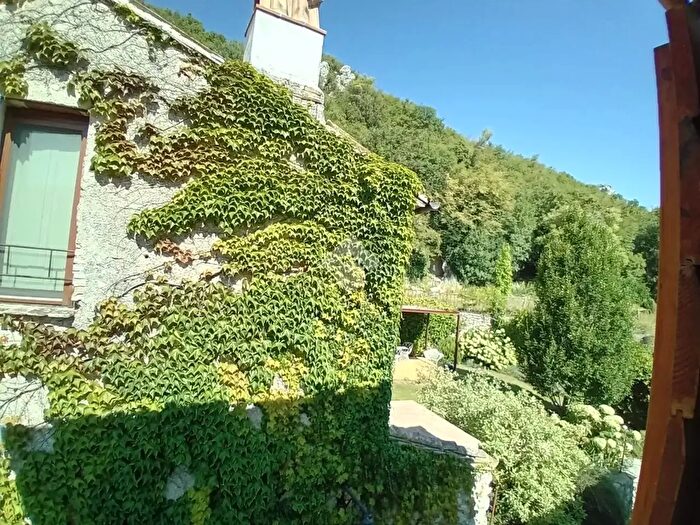 Appartamento bilocale in vendita in Frazione Frazione Vallocchia, Spoleto