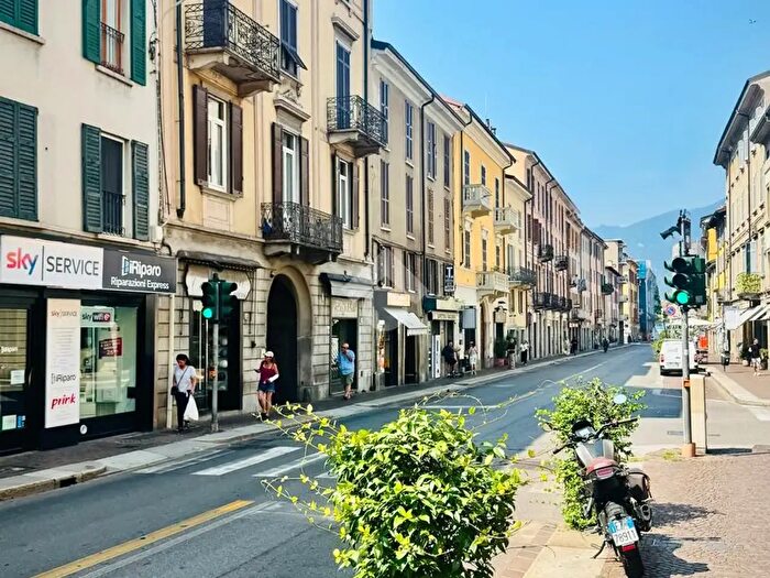 Appartamento monolocale in affitto in Via Milano, Como