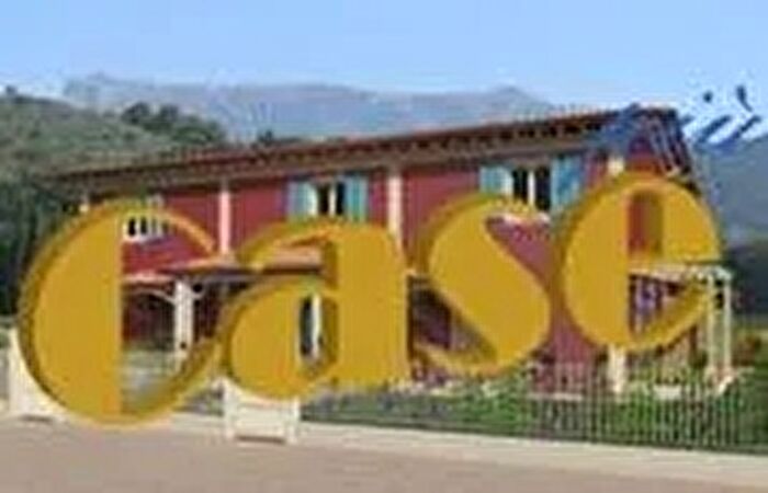 Casa con 5 locali in vendita in Massarosa