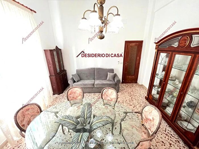 Appartamento trilocale in affitto in Palermo